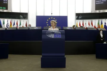 Europoslanci se chystají schválit covidové pasy, podle komisaře je testuje už milion lidí