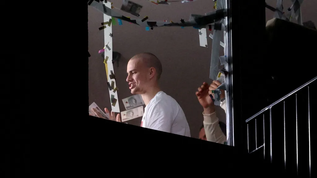 Polský influencer „Latwogang“ během závěrečných momentů devítidenního živého streamu