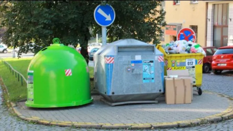 Vávra: Nakoupit kontejnery bylo manažerským rozhodnutím Pražských služeb