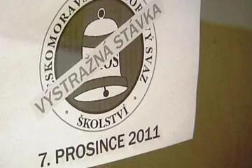 Skončila stávka škol a učitelů, od devíti se zase učí