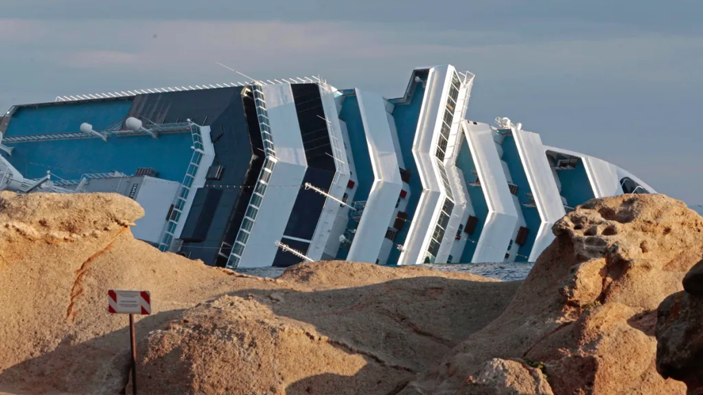 Ztroskotaná italská loď Concordia