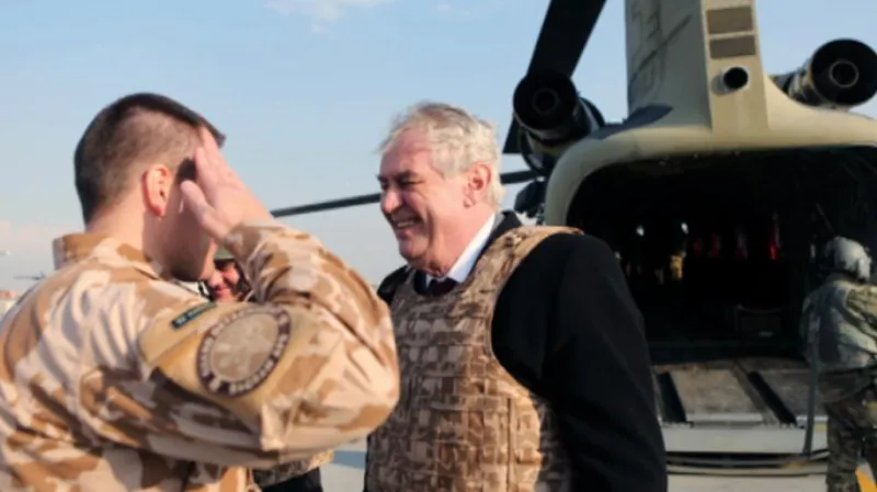 Zeman přijel za vojáky do Afghánistánu
