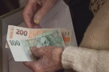 Odchod do předčasné penze letos vyjde lépe než řádný důchod příští rok, uvádí ministerstvo