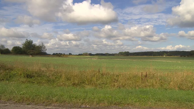 Časy nechtějí prodat své pozemky na stavbu R35