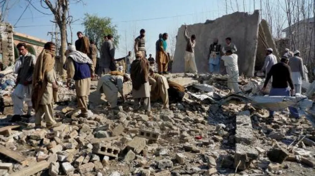 Následky výbuchu v Pákistánu