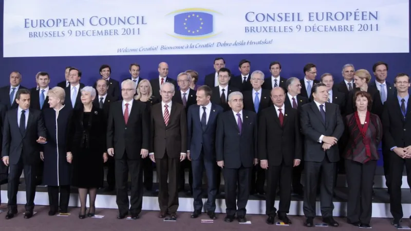 Summit EU k dluhové krizi
