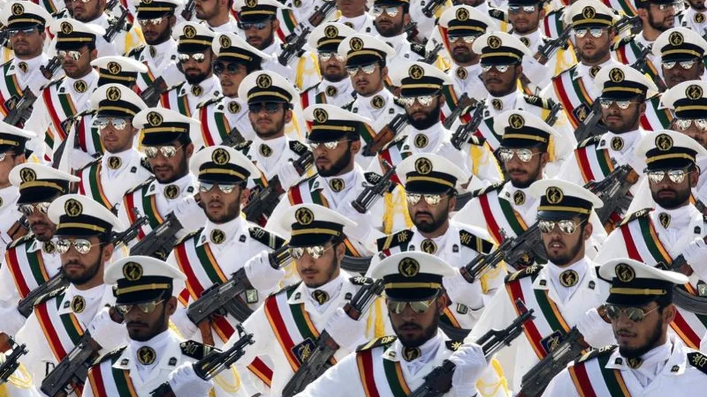 Součástí revolučních gard je i námořnictvo