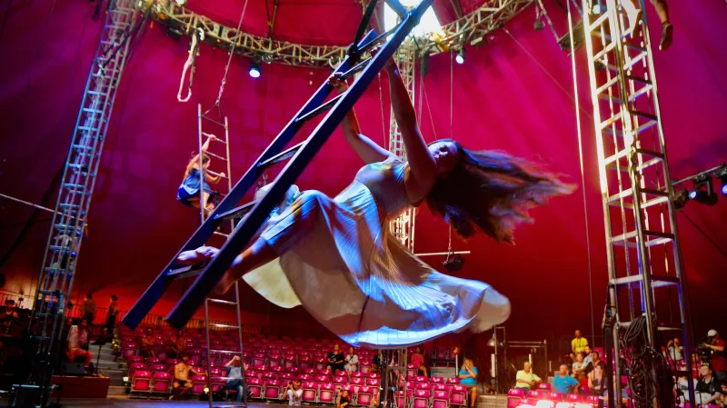 Sabotage, představení velšského souboru NoFit State