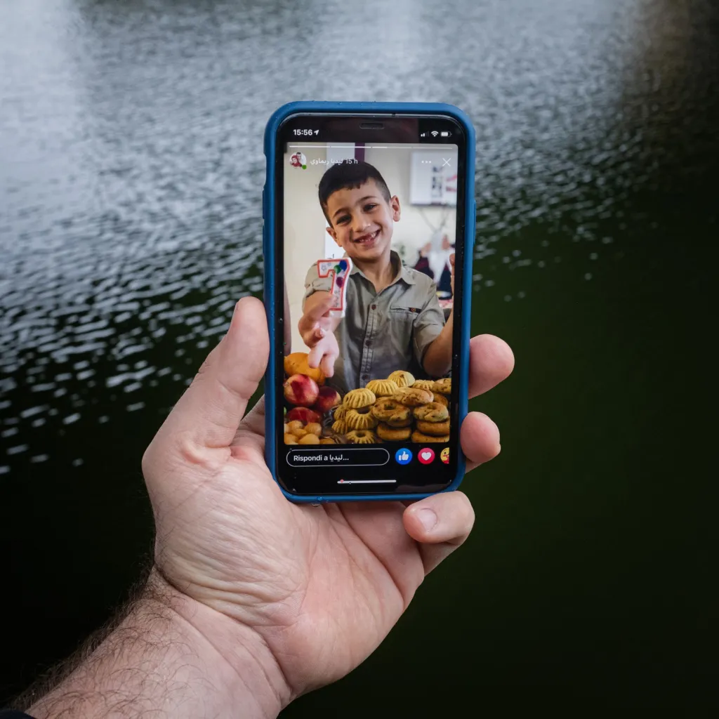 Fotografie Antonia Faccilonga ze série snímků Habibi (Habibi)