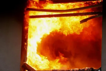 Hasiči na Přerovsku měli napilno, likvidovali hořící halu i následky silných bouřek