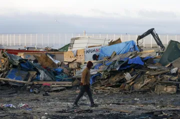 Další tábor v Calais? Vyloučeno, vzkázal Hollande