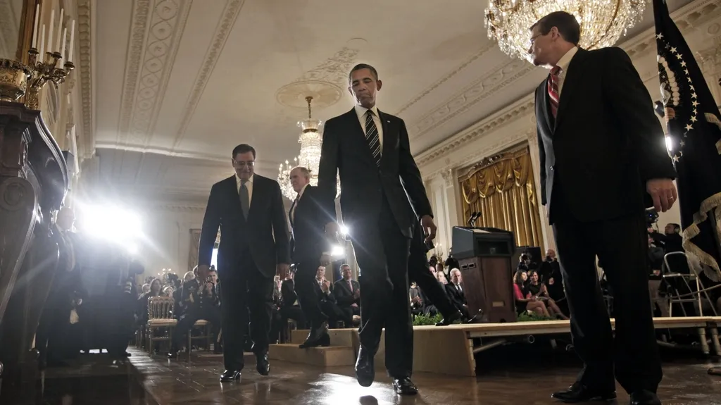 Barack Obama v doprovodu špiček CIA