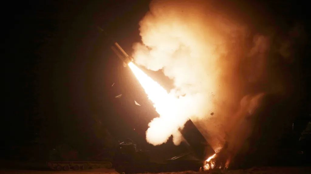 Jedna z raket vypálená Jižní Koreou a USA v reakci na test KLDR