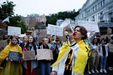 Zelenskyj podepsal obnovení nezávislosti protikorupčních úřadů