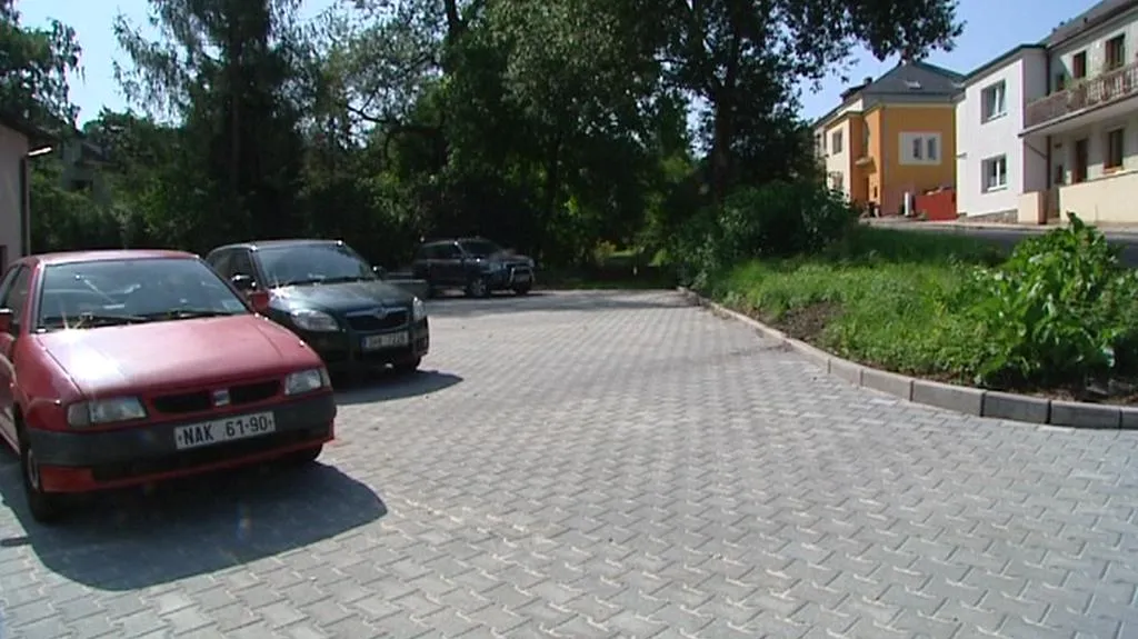 Nepovolené parkoviště v Náchodě