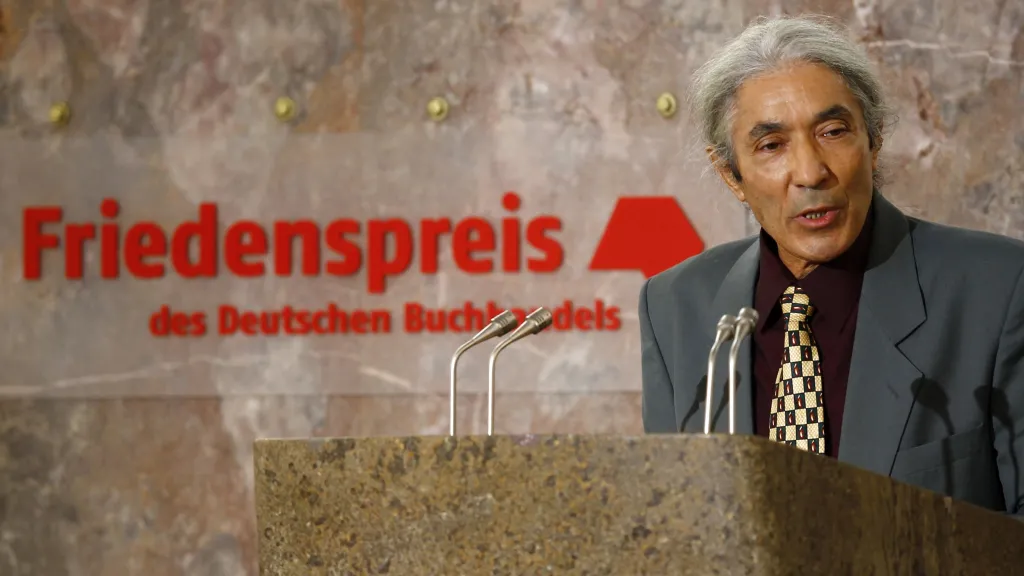 Alžírský spisovatel Boualem Sansal na archivní fotografii