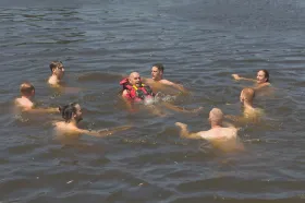 „Nenudit se a nevzdávat to.“ Pacienty s ALS připomíná světový den