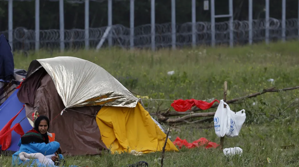 Uprchlíci na maďarsko-srbské hranici