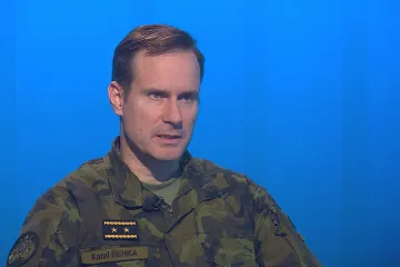 Pomoc na Ukrajinu proudí neustále, bojeschopnost naší armády však neohrozíme, sdělil Řehka