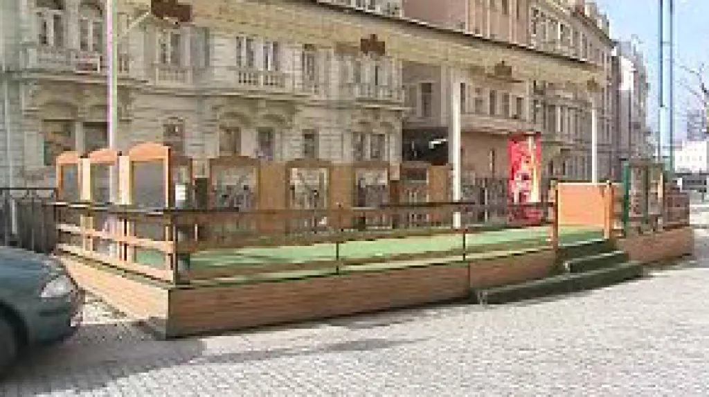 Restaurace s vyvýšenou zahrádkou