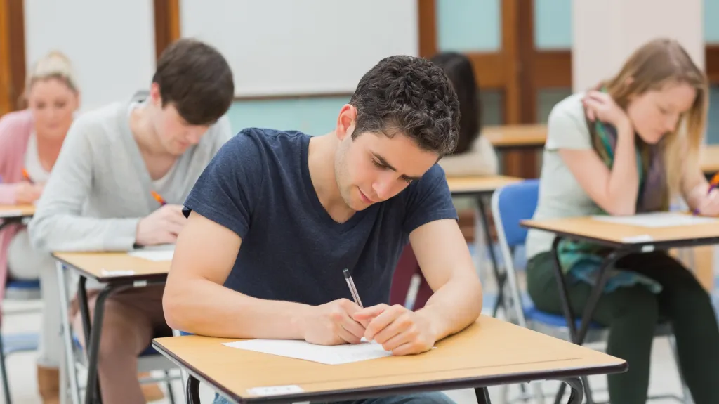Vysokoškolští studenti