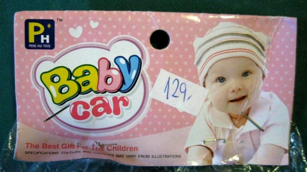 Obal nebezpečného kočárku z Číny