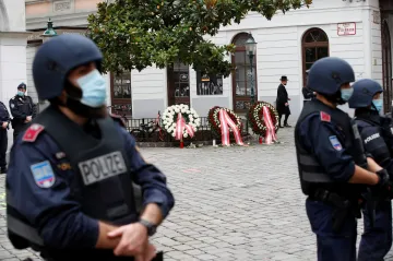 Zastřelený terorista z Vídně se chtěl přidat k IS v Sýrii. Útočil zřejmě sám