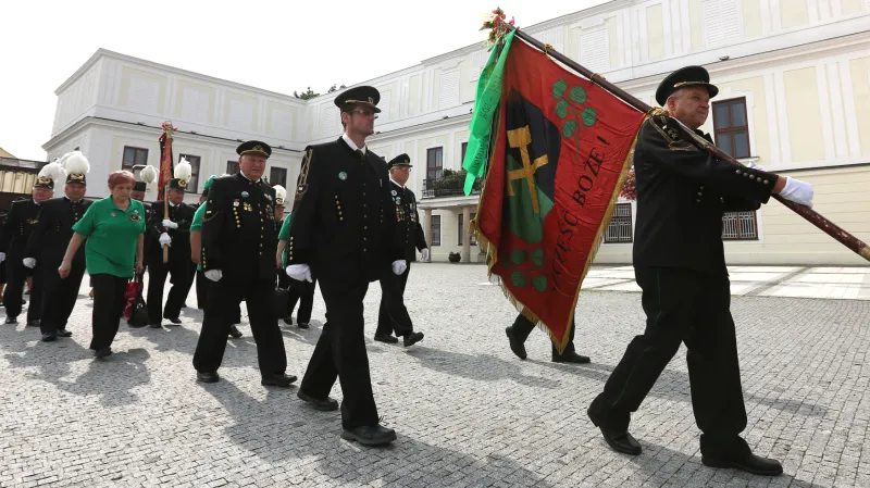 Krojovaní horníci v Karviné