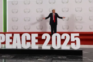 Začíná čas obnovy, řekl Trump na summitu k ukončení války v Pásmu Gazy