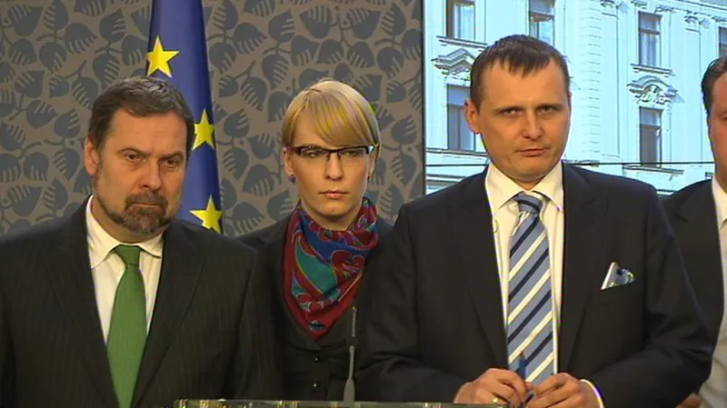 Zástupci Věcí veřejných po jednání K9 o změnách v důchodové reformě.