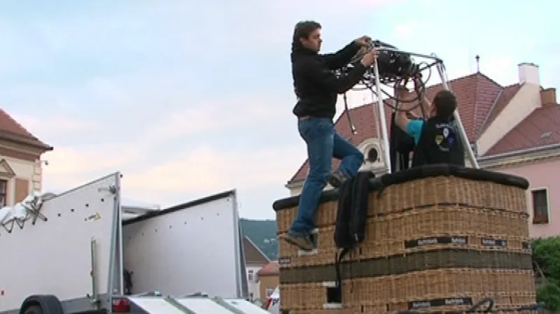 Příprava koše před vzletem