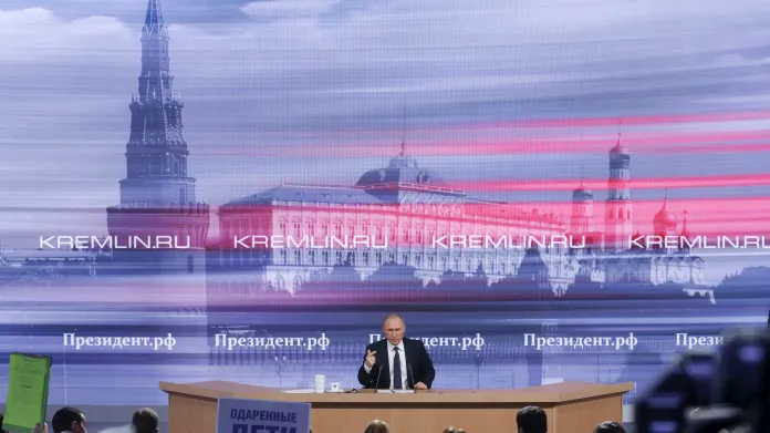 Vladmir Putin na výroční tiskové konferenci