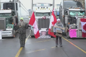 Kanadský protestní konvoj nekončí a inspirují se u něj odpůrci očkování v dalších zemích