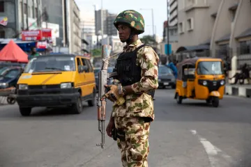 Ozbrojenci v Nigérii zabili 20 lidí, ukradli dobytek a majetek