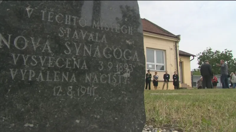 Pamětní deska Nové synagogy