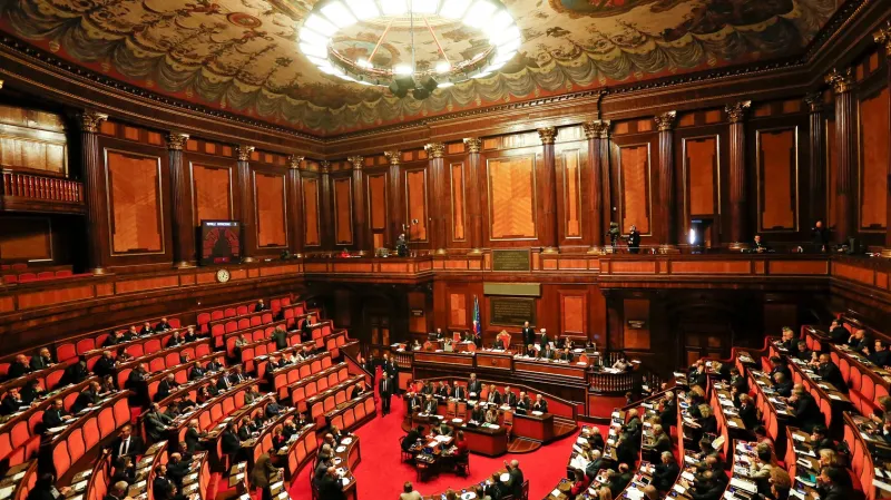 Publicista Pieralli: Renzi přenechal Gentilonimu horký brambor