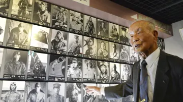 Na Okinawě měl položit život, kvůli poruše letadla může vzpomínat dodnes