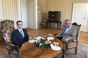 Kandidáti na ministry v Lánech. Prezident Zeman jmenuje Kremlíka a Havlíčka 30. dubna