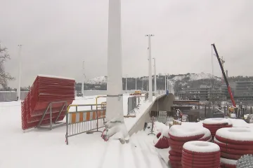 Sníh komplikuje dostavbu Dvoreckého mostu v Praze