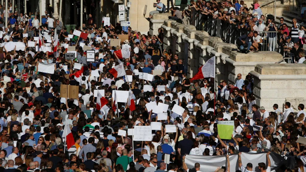 Obyvatelé Malty jsou po vraždě novinářky na nohou
