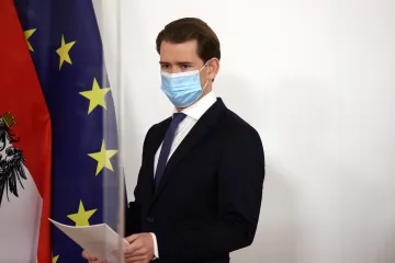 Pandemie ve světě: Slovensko chystá covidové pasy pro mobily, Rakousko ohlásilo dvě etapy rozvolňování