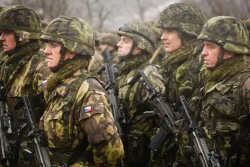 Česko nesplní závazek dvou procent HDP na obranu do roku 2024, řekla Schillerová