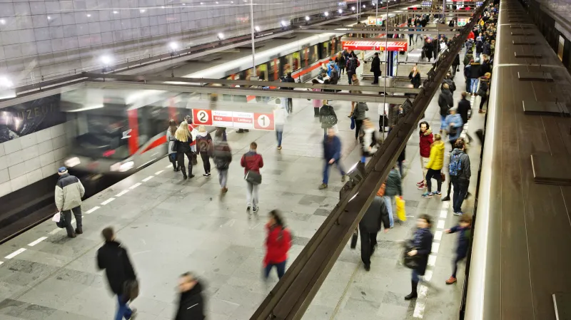 Stanice Muzeum C se během výluky na čtyři dny vylidní