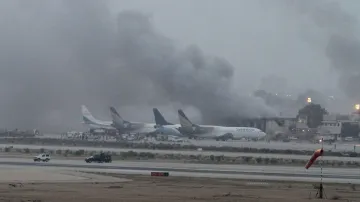 Útok Talibanu na letiště v Karáčí