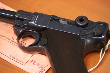 Začala další zbraňová amnestie, lidé mohou zbraně bez povolení vracet do července