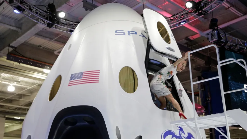 Prezentace nového modulu Dragon V2 společnosti SpaceX