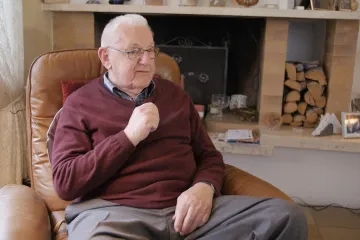 Odsouzený za velezradu i oceněný za zásluhy o demokracii. Zemřel filozof Karel Hrubý 