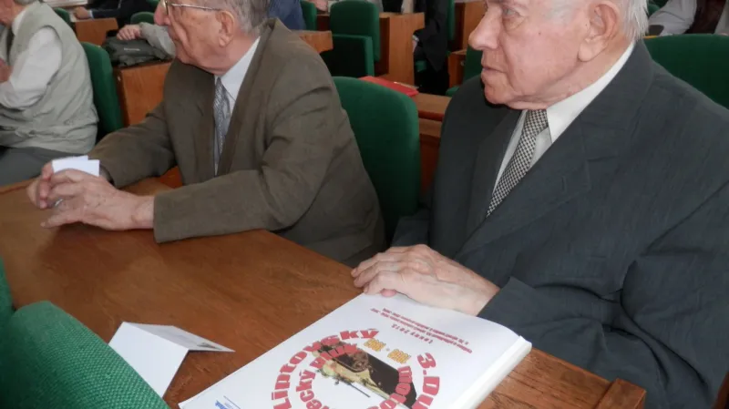 Ze setkání bývalých příslušníků pluku v Lounech