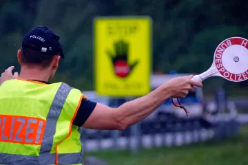 Německo kvůli migrantům posílí kontroly u všech svých hranic