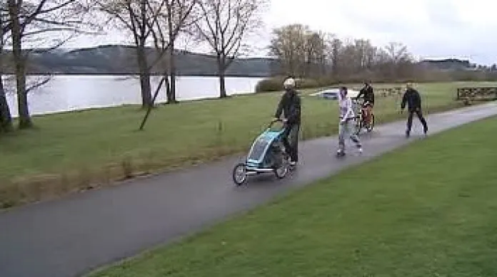 Na Lipensku mohou bruslaři a cyklisté využívat novou cyklostezku.